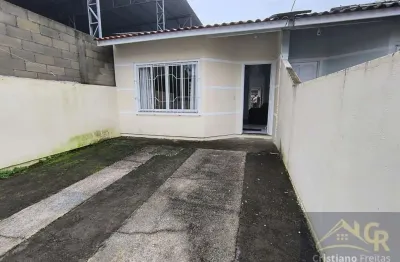 Casa com 2 dormitórios no loteamento ciniro martins em são josé - sc