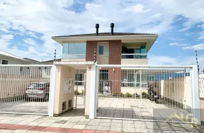 Apartamento 2 dormitórios, sendo 1 suíte, porteira fechada, no bairro nova palhoça
