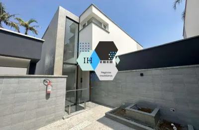 Maravilhosa casa em condomínio à venda no campo belo, são paulo-sp: 4 quartos, 4 suítes, 6 banheiros, 4 vagas e 450m²!