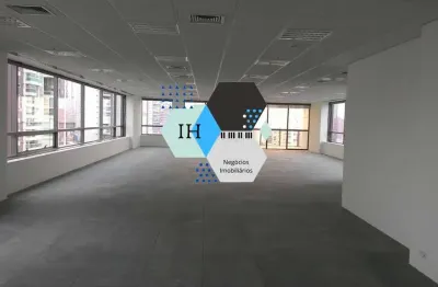 Conjunto comercial disponivel para locação no brooklin com 266m2, ar condicionado central e 08 vagas