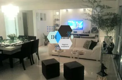 Apartamento a venda no morumbi de 130m2 com 3 suítes, master com hidro, 3 vagas e sala de tv