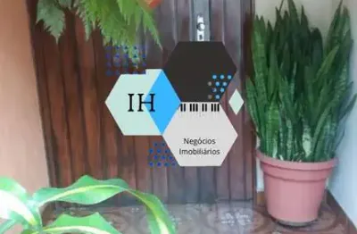 Imperdível Casa à Venda em São Paulo-SP, Campo Belo: 4 Quartos, 1 Suíte, 1 Sala, 2 Vagas de Garagem, 192m²