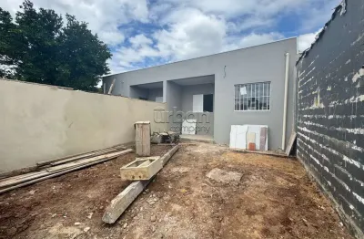 Casa em condomínio fechado com 2 quartos à venda na sessenta e seis, 26, guajuviras, canoas por r$ 235.000
