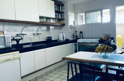 *melhor localização na navegantes - 5 suítes - área de lazer  completa*