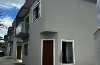 Casa com 3 quartos para alugar na Rua Ermelino De Leão, 322, Costeira, Paranaguá