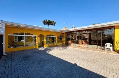 Excelente casa, com terreno amplo, localizada em piraquara