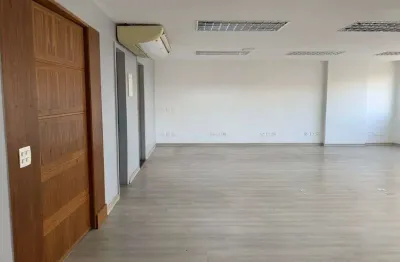 Metade de uma andar com 102m2 na 13 de maio - centro - rio de janeiro - rj