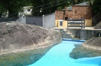 Casa alto padrão para venda em niterói, são francisco, 6 dormitórios, 1 suíte, 5 banheiros, 1 vaga