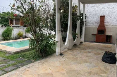Casa Alto Padrão para Venda em Niterói, SÃO FRANCISCO, 3 dormitórios, 1 banheiro, 2 vagas