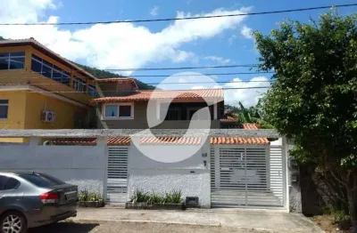 Casa para Venda em Niterói, Piratininga, 6 dormitórios, 4 suítes, 2 banheiros, 4 vagas