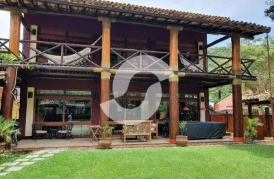 Casa Alto Padrão para Venda em Niterói, Itacoatiara, 4 dormitórios, 2 suítes, 4 banheiros, 4 vagas