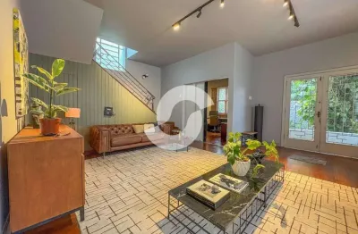 Casa Alto Padrão para Venda em Niterói, Vital Brazil, 6 dormitórios, 1 suíte, 3 banheiros, 4 vagas