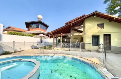 Casa para Venda em Niterói, Camboinhas, 4 dormitórios, 4 suítes, 5 banheiros, 4 vagas