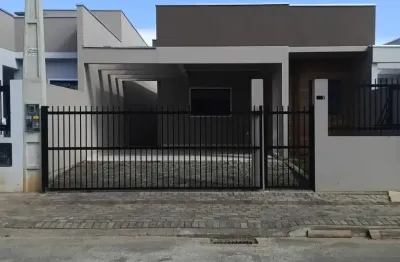 Pé-direito alto, design moderno e localização privilegiada!  3 dormitórios, sendo 1 suíte – indaial, bairro benedito. conforto, estilo e praticidade em um só lugar!