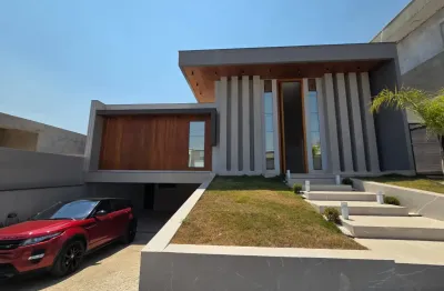Casa moderna na arniqueira 3 quartos suíte master com closet e escritório piscina alto padrão iluminação inteligente condomínio fechado.
