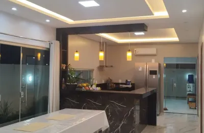 Casa a venda no marselha 3 suítes com jardim de inverno privativo.