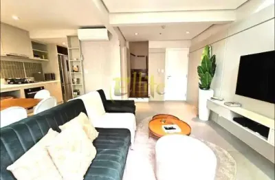 Flat para locação e venda em moema, totalmente mobiliado à 500 mts do shopping ibirapuera!