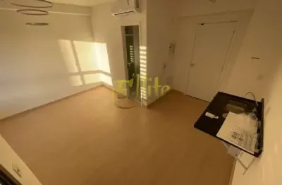 Prédio recém entregue, apto com 01 dormitório sem mobilia sendo a primeira locação. fica à 450 mts da estação fradique coutinho!