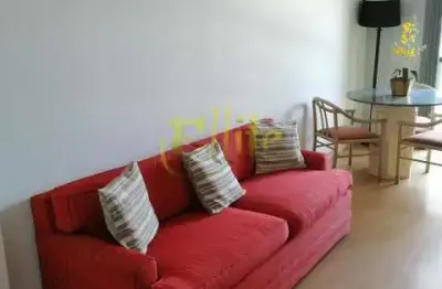 Flat em Moema, totalmente mobiliado com serviços. Excelente localização ao lado da Estação linha Lilás Moema!