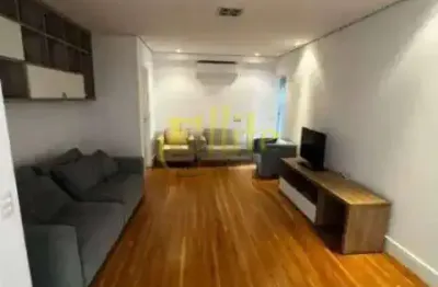 Apartamento sem mobilia para locação na região da chácara santo antônio, são paulo.