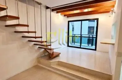 Venha conhecer esta incrível cobertura triplex localizada no paraíso, um verdadeiro paraíso urbano!