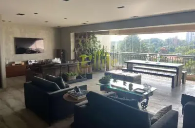 Aproveite a oportunidade de morar em um apartamento espaçoso de 189m², sem mobília, com uma cozinha completa.