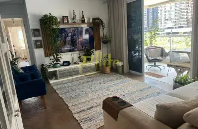Venha conhecer esse incrível apartamento com 4 dormitórios, sendo 2 suítes, todos com armários planejados para o seu conforto e organização.