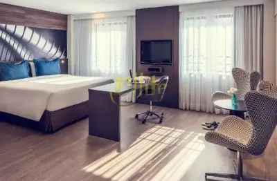 Flat à venda em moema, totalmente mobiliado com serviços, 260 mts da estação moema linha lilás!