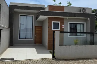 Linda casa em condomínio totalmente mobiliada - energia solar