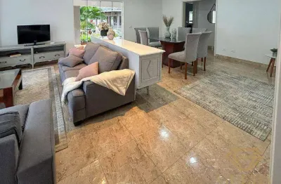 Casa com 4 quartos para alugar na Rua Mário Cecarelli, Aurora, Londrina