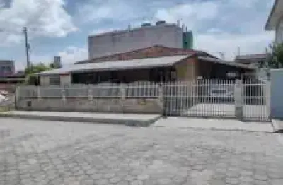 Casa para venda no bairro gravata de penha, localizado na cidade de penha / sc