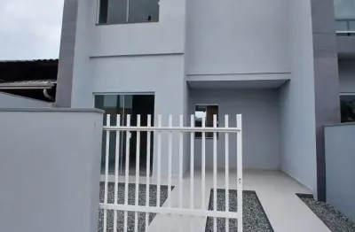 Sobrado pronto a venda em barra velha sc com 2 suites escriturado e averbado.