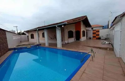 Casa à venda com 3 dormitórios e piscina, bairro real, praia grande, sp.
