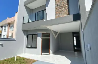 Sobrado alto padrão, 3 dormitórios com piscina no itacolomi