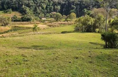 Belo sitio em angelina proximo do centro de cidade, com escritura!