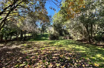 Lindo sitio com escritura para quem procura ter aquele lugar dos sonhos.