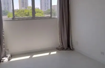 Excelente oportunidade, todo reformado. pronto para morar, rua tranquila.