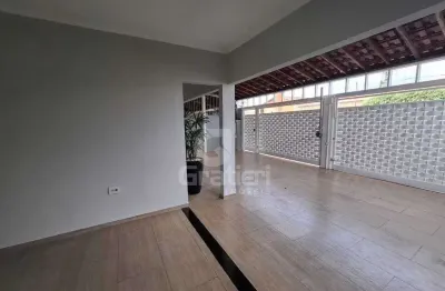 Casa com 3 quartos à venda na Avenida Francellino Mendes, 586, Jardim Almeida, Araraquara