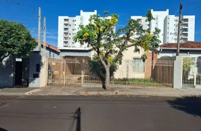 Casa com 3 quartos à venda na Avenida João de Caires, 64, Vila Furlan, Araraquara