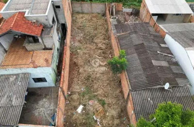 Terreno à venda na Avenida Sílvio Cruz, 1121, Jardim Maria Luiza IV, Araraquara