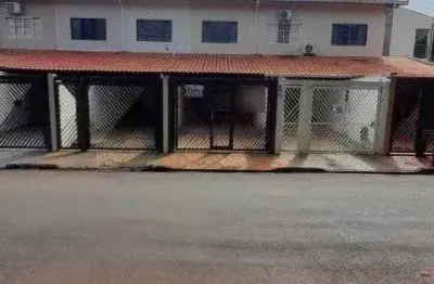 Casa com 2 quartos à venda na Rua Boa Esperança do Sul, 558, Jardim Quitandinha, Araraquara