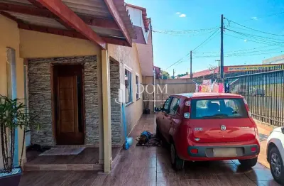 Casa com 3 quartos à venda na Rua Guaíra, Boqueirão, Guarapuava