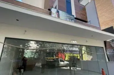 Centro comercial para aluguel com 290 metros quadrados com 1 quarto