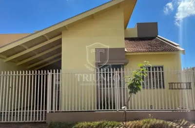 Casa com 3 quartos para alugar na Vila Becker, Toledo 