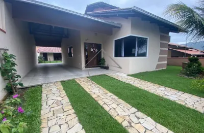 Sobrado com 3 dormitórios e piscina à venda, ilha da figueira, jaragua do sul - sc