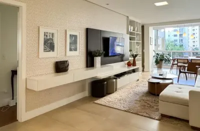 Apartamento com 3 suítes 2 vagas de garagem  no centro de florianópolis sc