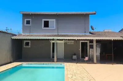 Sobrado à venda de 03 suítes, 05 banheiros, 04 vagas somente por r$899.000,00 no bairro nova atibai