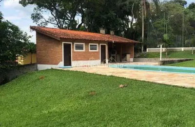 Chácara à venda de 5.592 m² de 03 dormitórios sendo 01 suíte  no  Vale dos Pinheiros em  Atibaia -