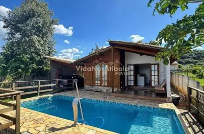 Casa à Venda em Condomínio com 4 Quartos (3 suítes) ,4 banheiros e  4 Vagas - Usina, Atibaia, SP