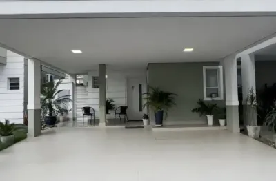 Lindo sobrado com placas solares e gourmet amplo e climatizado  moderno e exclusivo